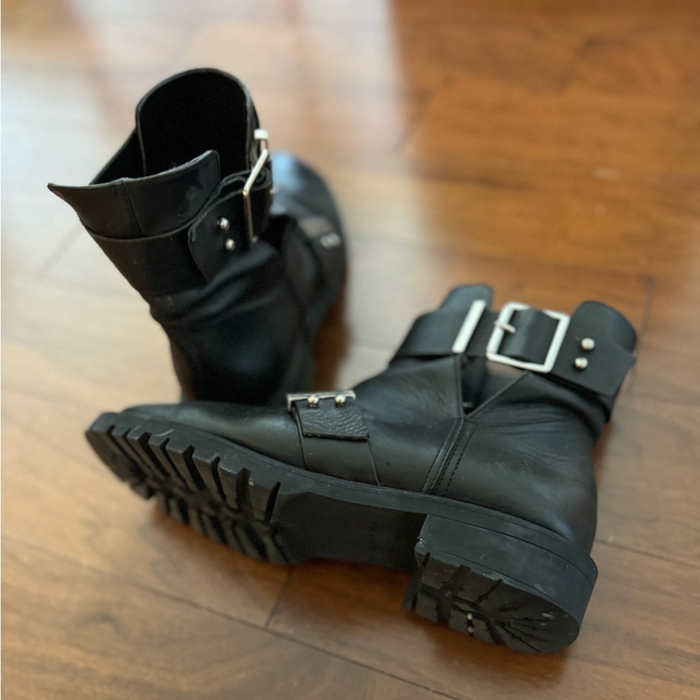 ZARA leather booties with adjustable buckles, 39